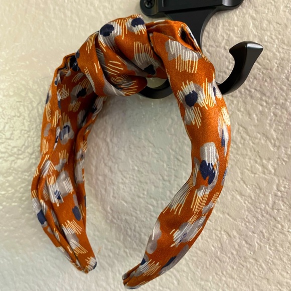 Anthropologie Accessories - Anthro Nita knotted headband